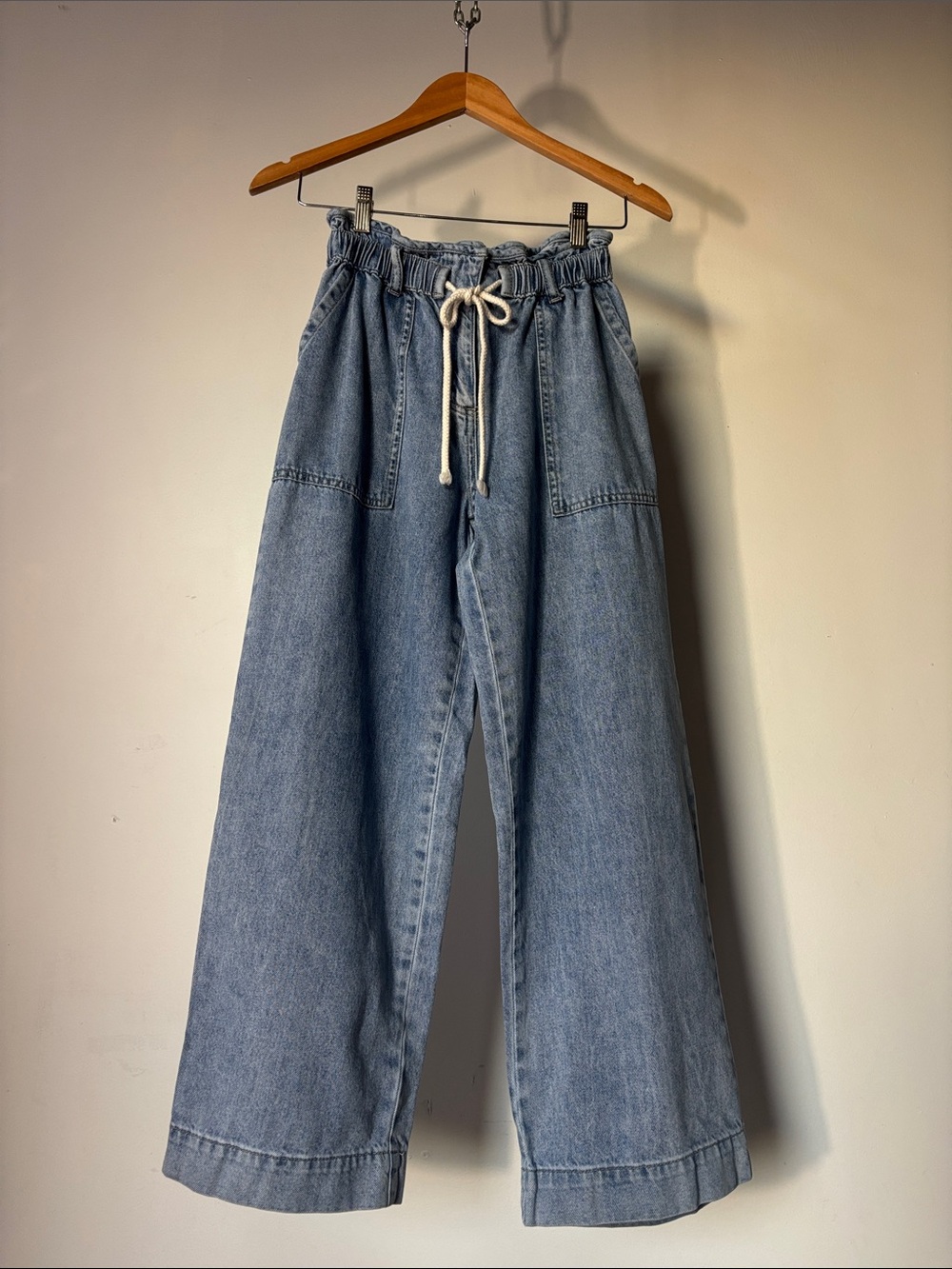 INDUSTRY Light Wash Easy Pull On Jeans with Drawstring Waist Size Small Petite